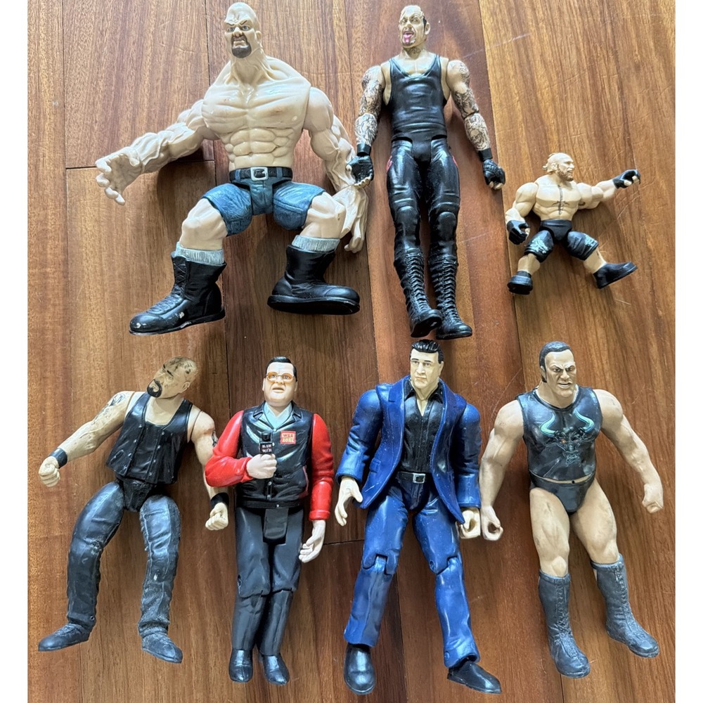 WWE Jakks Undertaker The Rock Jim Ross Lot Of 7 Figurine Action Figures